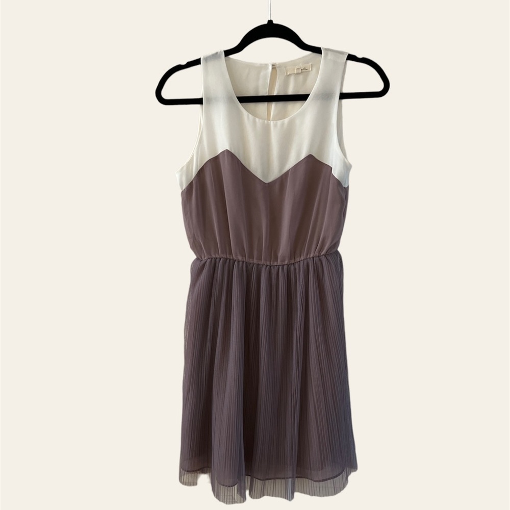 Lush sweetheart skater dress with tulle pleated skirt